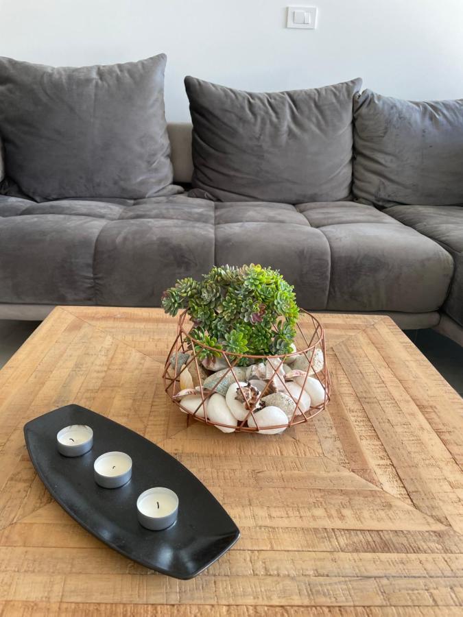 Sea View Apartment *