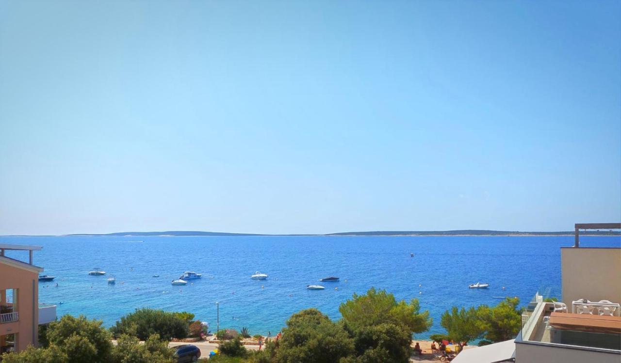 Sea View Apartment *