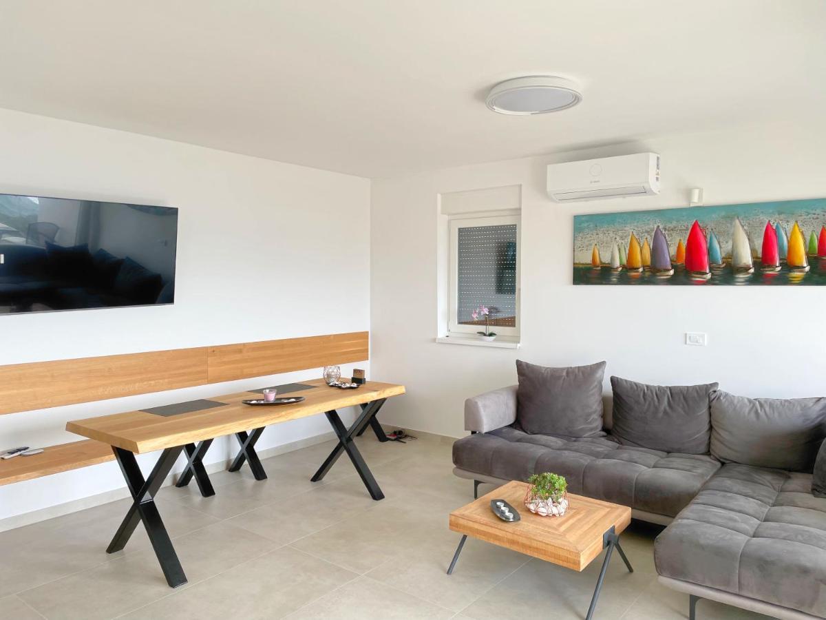 Apartment Sea View *